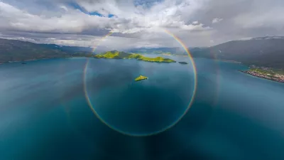 Zmagovalca sta fotografijo mavrice poimenovala Veličasten krog. / Foto: Profimedia/geshuang Chen/shuchang Dong