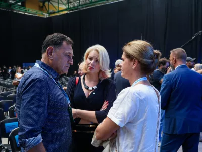  - Andrej Ribič, direktor DARS,- Urška Klakočar Zupančič, predsednica DZRS,- Alenka Bratušek, ministrica za infrastrukturo,- 19.09.2025. - 5. Kongres Gibanja Svoboda v Kopru.//FOTO: Bojan Velikonja