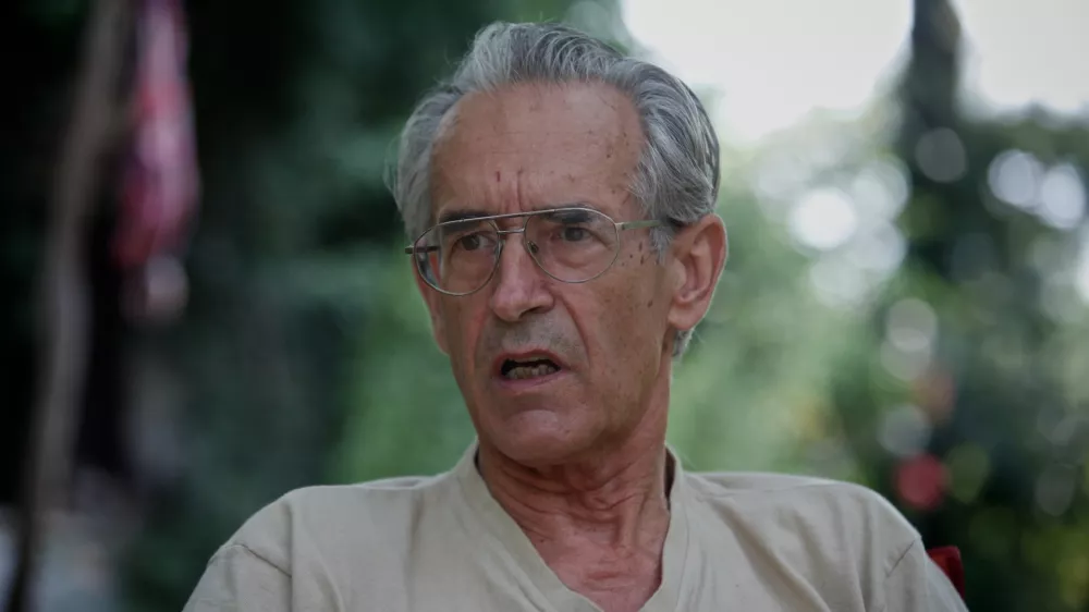 mag. Matevž Krivic, ustavnopravni strokovnjak in nekdanji ustavni sodnik - pravni zastopnik Dru&scaron;tva izbrisanih prebivalcev Slovenije //FOTO: Luka CjuhaOPOMBA: ZA OBJAVO V PRILOGI &ndash; DNEVNIKOV OBJEKTIV - INTERVJU 2012