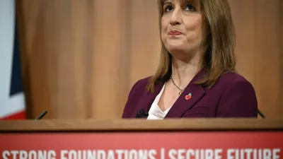 Tlakovanje poti za prelom predvolilnih obljub