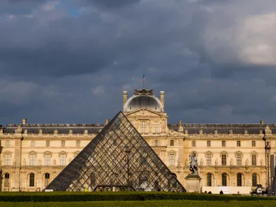 Sloviti muzej od zunaj