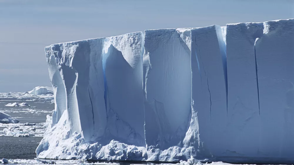 Pod tem ledom so znanstveniki odkrili nekaj neverjetnega. / Foto: Istock