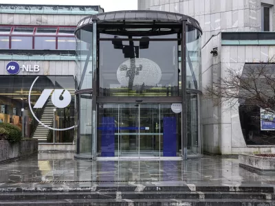 - 10.03.2025 - Na več kot 260 vpisnih mestih po državi se je pričelo vpisovanje obveznic za državljane oz t.i. ljudskih obveznic. NLB, TR3//FOTO: Jaka Gasar