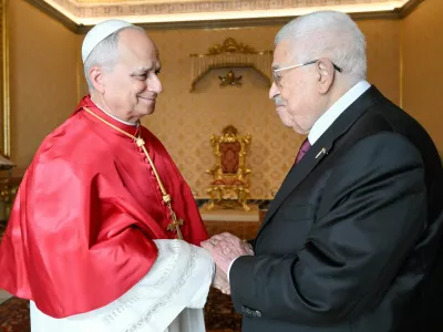 Pope Leo XIV meets Palestinian Authority President Mahmoud Abbas at the Vatican, November 6, 2025.  Simone Risoluti/Vatican Media/­Handout via REUTERS  ATTENTION EDITORS - THIS IMAGE WAS PROVIDED BY A THIRD PARTY.   TPX IMAGES OF THE DAY