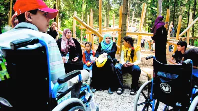 Palestinski otroci, ki so na rehabilitaciji v Sloveniji na obisku v ZOO Ljubljana./FOTO: Bojan VelikonjaOPOMBA: ZA OBJAVO V ČASOPISU DNEVNIK ------3k