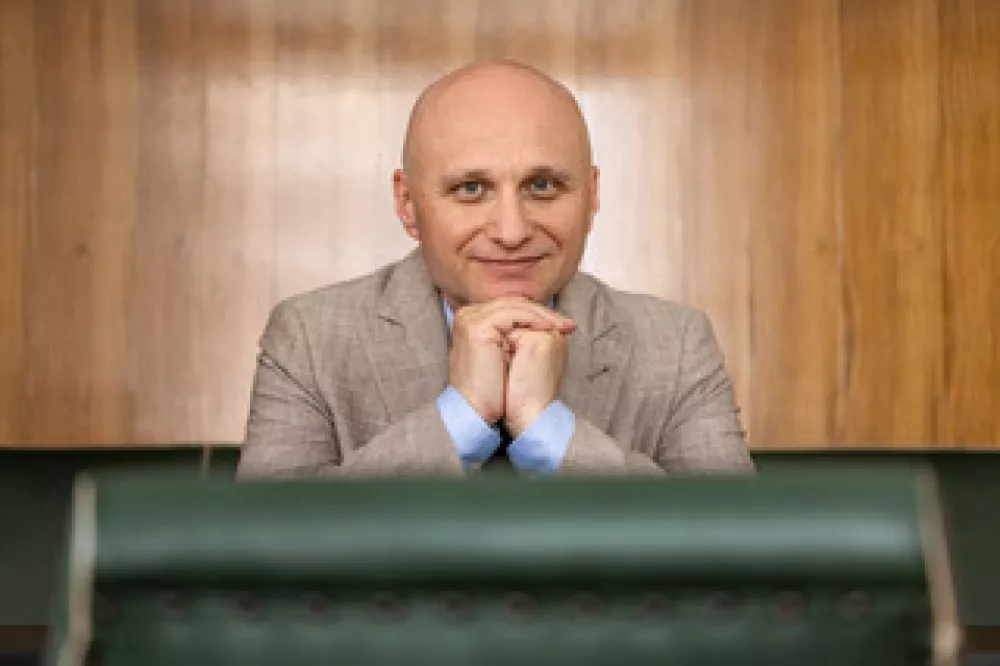 Dr. Kozma Ahačič, predstojnik in znanstveni svetnik na Inštitutu za slovenski jezik Frana Ramovša ZRC SAZU, »desna roka« projekta Franček / Foto: Manca Juvan