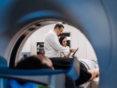 Pri vse več mlajših odraslih odkrijejo raka. / Foto: Vladislav Stepanov