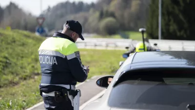 prometni nadzorpolicija - simbolična fotografijaprometna policijavarnost v prometupolicija na motorjihmotoristična policijaprehitri voznikiavtocestna policijaalkotestalkohol v prometu08.04.2025 Policijski nadzor, počivali&scaron;če PovodjeFOTO: Nik Erik Neubauer