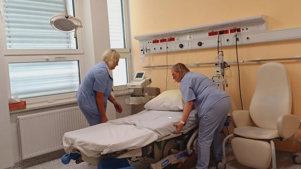 Sedem desetletij kranjske porodnišnice