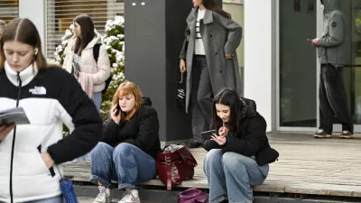 Študentje za digitalizacijo učnih gradiv