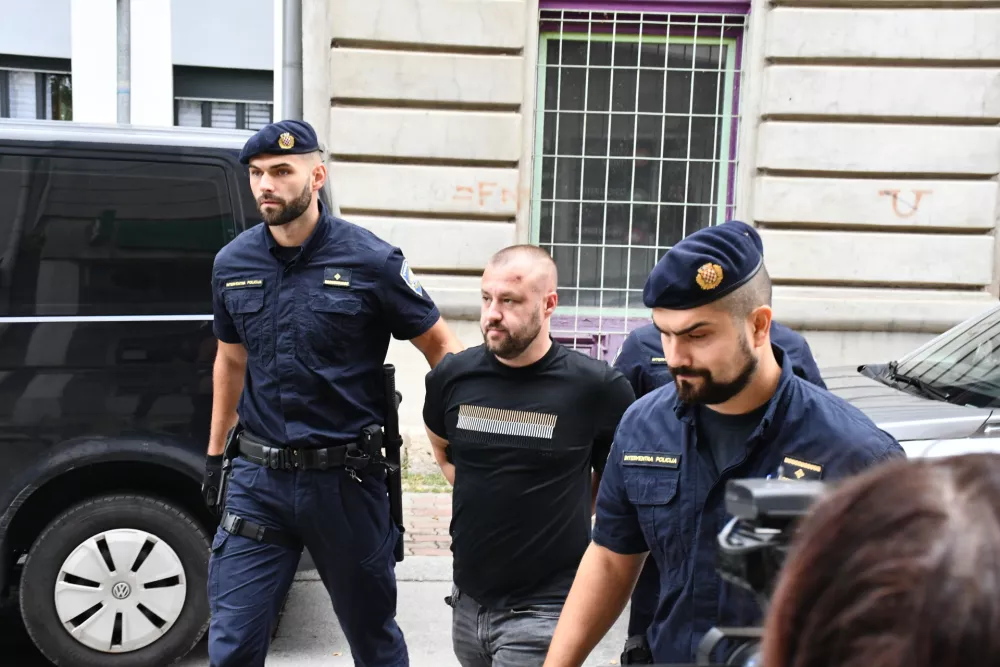 Osumljenega umora Zorana Grgića so danes prepeljali na zasli&scaron;anje na državno odvetni&scaron;tvo. FPixell