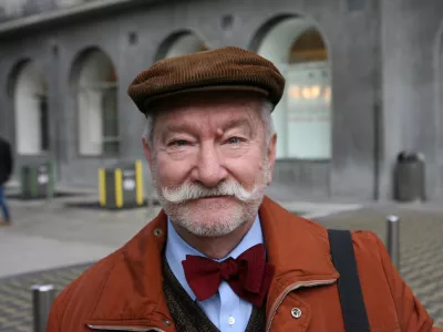 ﻿anketiranec št. 2. - Črt Škodlar, režiser- anketa o zasteklitvi arkadnih hodnikov ob Slovenski cesti v Ljubljani -//FOTO: Tomaž Skale