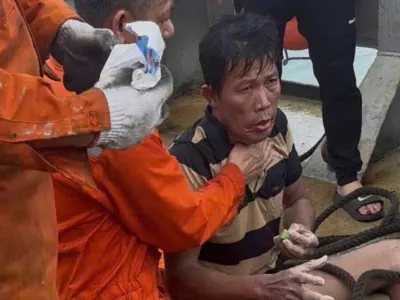 Preživelim so takoj pomagali s hrano in vodo.