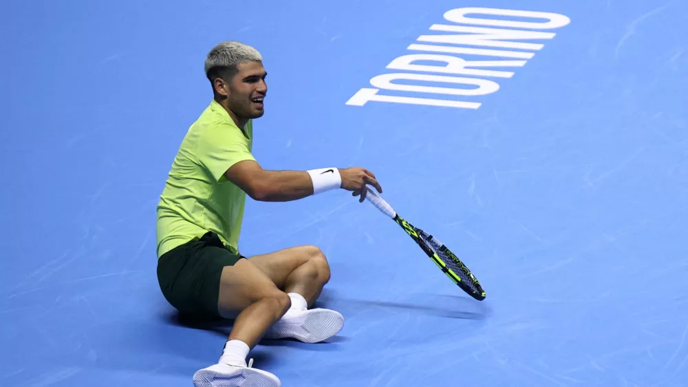 Tennis - ATP Finals - Turin - Palasport Olimpico, Turin, Italy - November 9, 2025 Spain's Carlos Alcaraz during his group stage match against Australia's Alex de Minaur REUTERS/Guglielmo Mangiapane