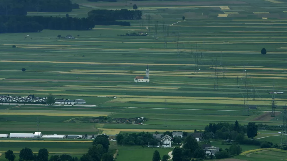 tematska fotografija - kmetijsko zemljišče - //FOTO: Matej Povše