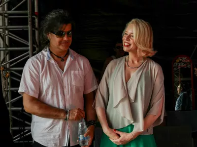 - Bor Zuljan, Urška Klakočar Zupančič