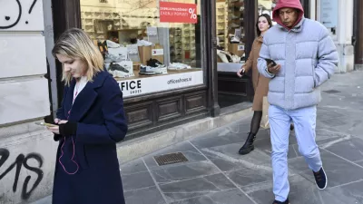 simbolična fotografijamobitelsodobna tehnologijasocialna omrežjamobitelefonkomunikacijamobilni telefonmobilnikpametni telefonpametni telefoniinstagram facebook tiktok04.03.2025 Uporaba mobilnih telefonovFOTO: Nik Erik Neubauer