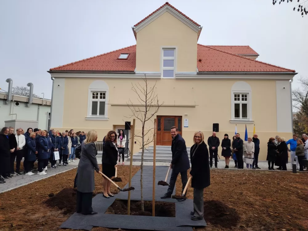V prenovljeni vili Sonja center za du&scaron;evno zdravje