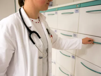 Specialistične ambulante bi selili pod okrilje bolni&scaron;nic