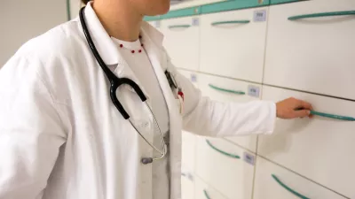 Specialistične ambulante bi selili pod okrilje bolni&scaron;nic