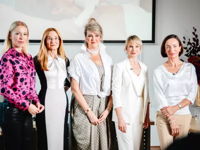 Prof. dr. Eva Boštjančič, psihologinja, profesorica na Filozofski FakultetiDr. Nina Suvorov, Urbana EstetikaIva Krajnc Bagola, igralkaJanja Božič Marolt, Inštitut MedianaPogovor je vodila Tamara Štader Pesjak, komunikacijska strokovnjakinja