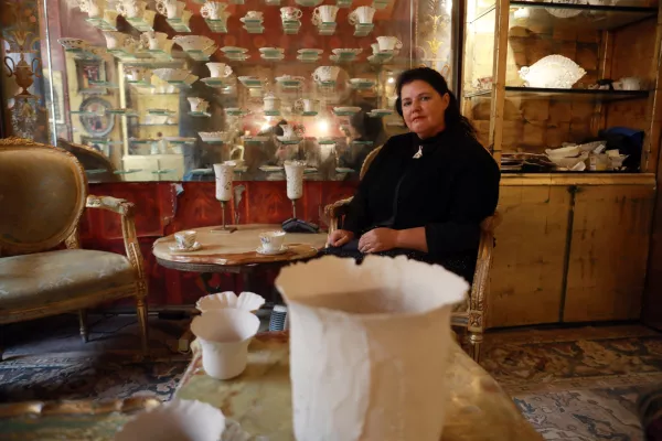 Katja Jurgec Bricman je neskončen vir anekdot in ženska, ki se ničesar ne ustra&scaron;i. / Foto: Tomaž Skale