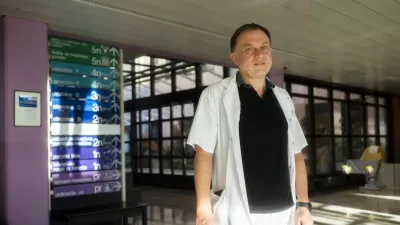 Dr. Gorazd Kav&scaron;ek ostaja trden zagovornik javnega zdravstvenega sistema, zlasti v porodni&scaron;tvu. / Foto: Nik Erik Neubauer