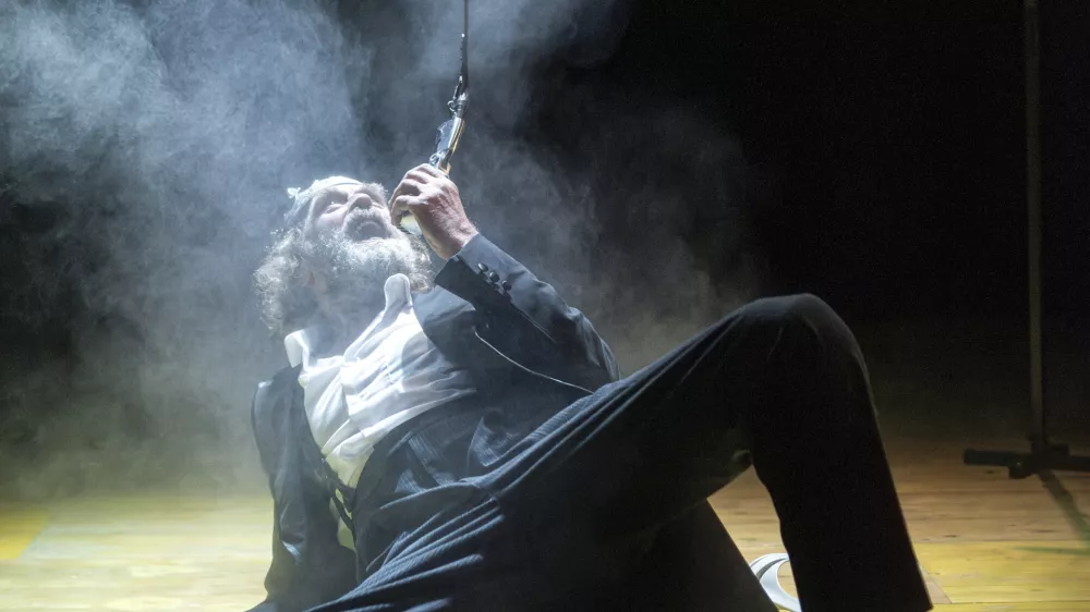 Kralj Lear, SNG Drama Ljubljana, november 20025, režija: Jernej Lorenci, v vlogi kralja Leara Janez Škof. 