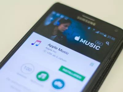 FILED - 10 November 2015, Berlin: The "Apple Music" app can be seen on a Samsung Note 4 smartphone in the Google Play Store. It's really difficult to tell the difference between music created by humans and by artificial intelligence (AI), a study published on Wednesday has found. Photo: picture alliance / dpa