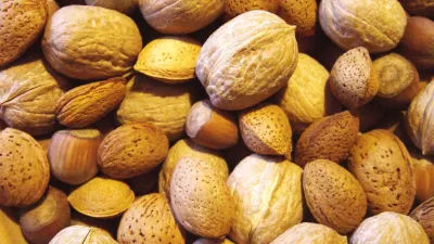 oreščki mandelj lešnik