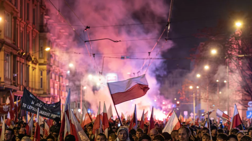11 November 2025, Poland, Wroclaw: People take part in the Independence March to commemorates the anniversary of the restoration of Poland's sovereignty as the Second Polish Republic in 1918 from the German, Austro-Hungarian and Russian Empires. Photo: Krzysztof Kaniewski/ZUMA Press Wire/dpa