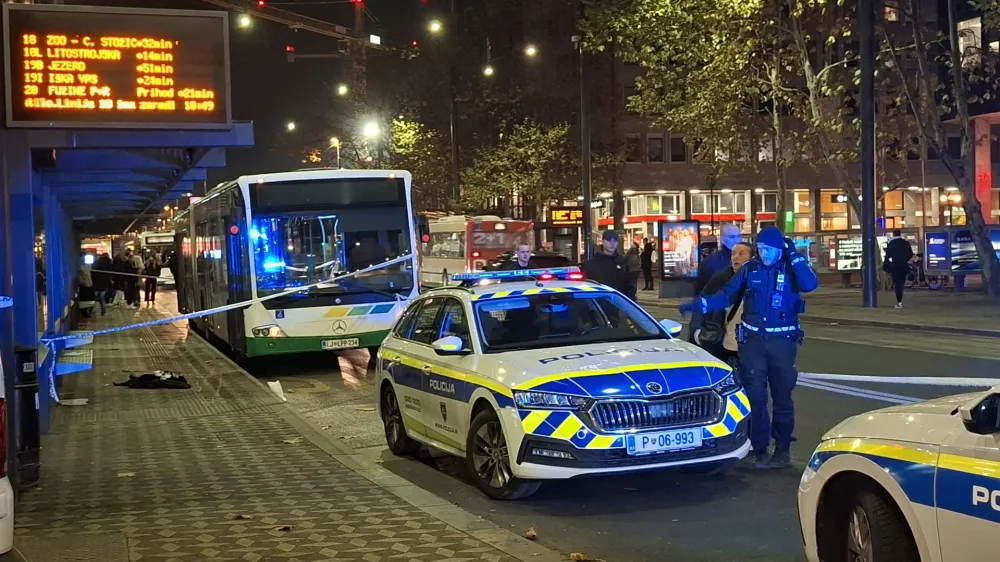 Policija ujela storilca, zakaj je zabodel šoferja avtobusa, še ugotavljajo