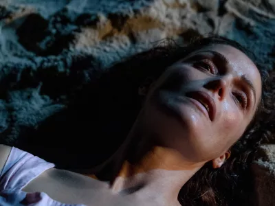 Če bi imela noge, bi te brcnilaRežija: Mary Bronstein