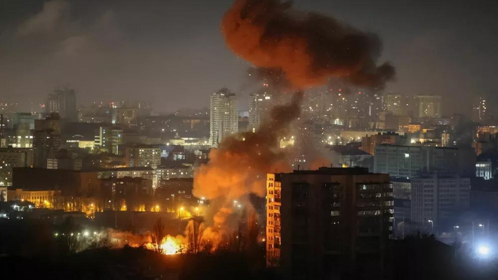 A drone explodes during a Russian missile and drone strike, amid Russia's attack on Ukraine, in Kyiv, Ukraine November 14, 2025. REUTERS/Gleb Garanich
