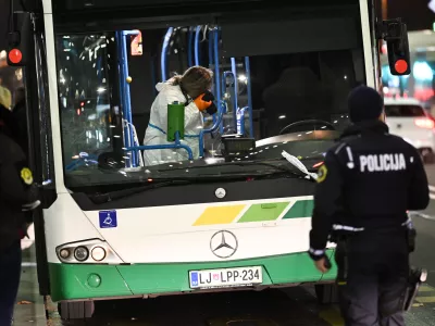 kriminalforenzika forenziki policija uboj kriminalisti 13.11.2025 Napad na voznika LPP z ostrim predmetom - nožem, Bavarski dvorFoto: Nik Erik Neubauer