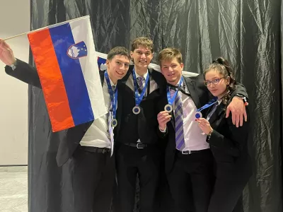 Študenti BIC Ljubljana so na mednarodnem tekmovanju AEHT na Švedskem osvojili štiri srebrne medalje za Slovenijo. Foto: BIC