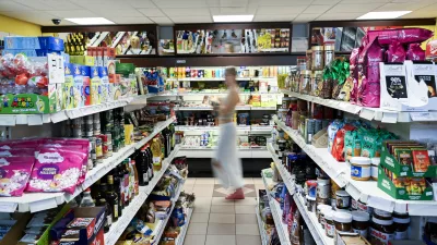 Trgovina Cekarnakupovanježivilahranatrgovinetrgovcikošarica25.06.2025 - Nakupovanje ob nedeljah in praznikih, odprte trgovine. FOTO: Nik Erik Neubauer