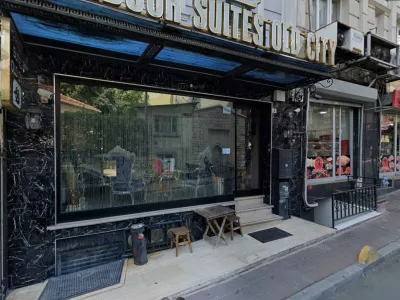 Hotel, kjer naj bi se vse skupaj odvilo.