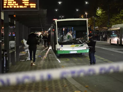 kriminalforenzika forenziki policija uboj kriminalisti 13.11.2025 Napad na voznika LPP z ostrim predmetom - nožem, Bavarski dvorFoto: Nik Erik Neubauer