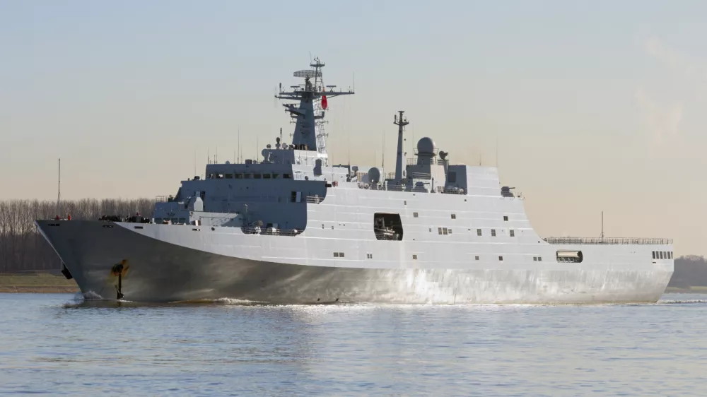 Kitajska voja&scaron;ka ladja.