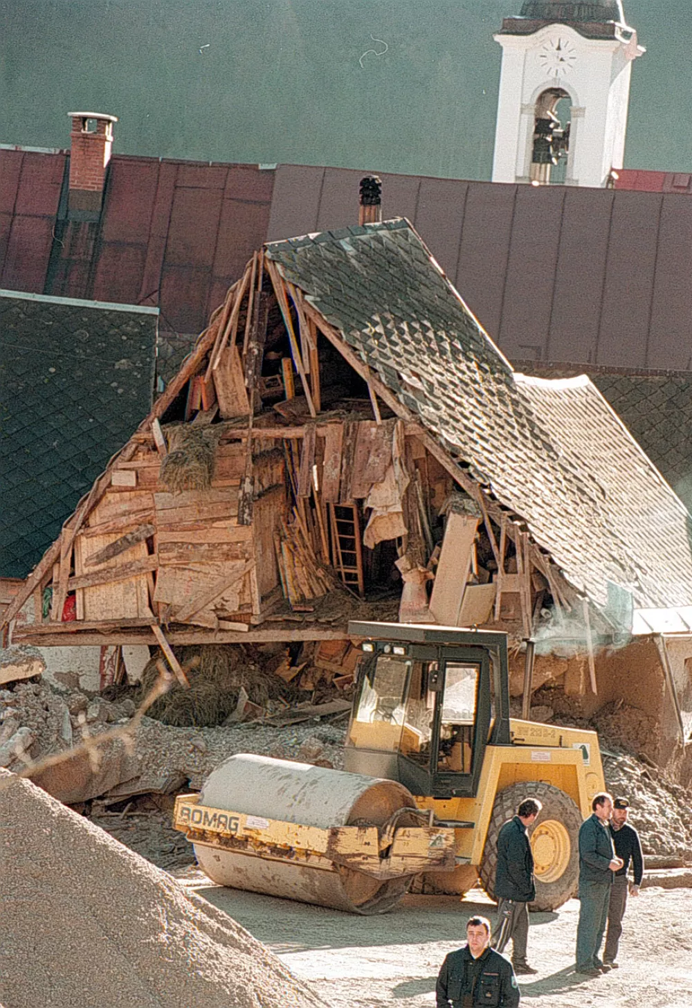 Log pod Mangartom, plaz, poplave