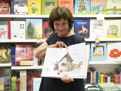 ﻿- 26.09.2019 - Irena Matko Lukan, univ. dipl. socialna delavka in družinska terapevtka - urednica otroškega leposlovja pri založbi Mladinska knjiga  //FOTO: Nik Erik Neubauer