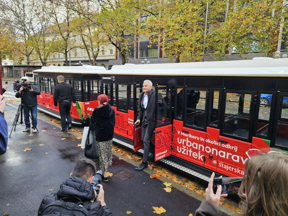 Maribor.Novi mestni vlakec obcine Maribor.