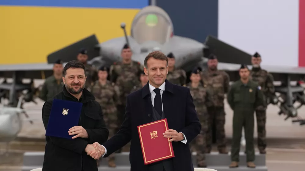 Zelenski na misiji odpravljanja dvomov