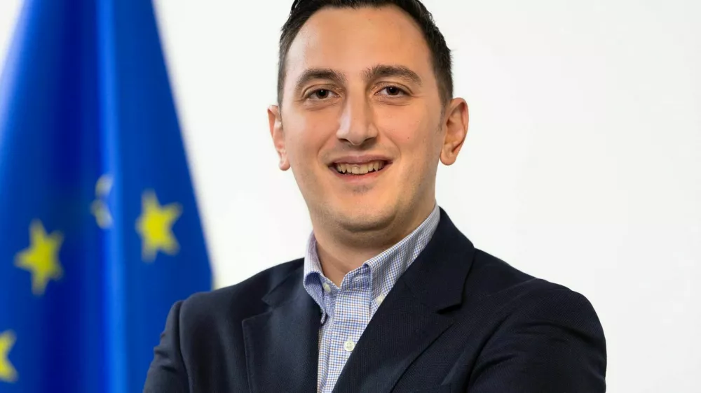 Glenn Micallefevropski komisar za medgeneracijsko pravičnost, mladino, kulturo in šport 