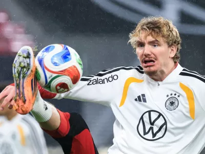16 November 2025, Saxony, Leipzig: Germany's Nick Woltemade in action during a training session ahead of the FIFA World Cup European qualifying soccer match against Slovakia. Photo: Jan Woitas/dpa