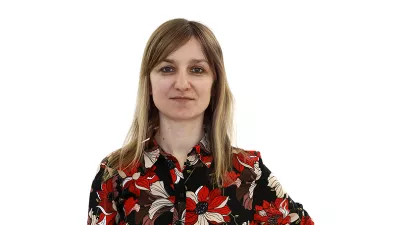 Tamara KrivecZA ONLINE - Redakcija Dnevnik 2024 - portreti za komentarje in kolumne - kolumnisti - komentatorji – novinarji - portret //FOTO: Luka Cjuha