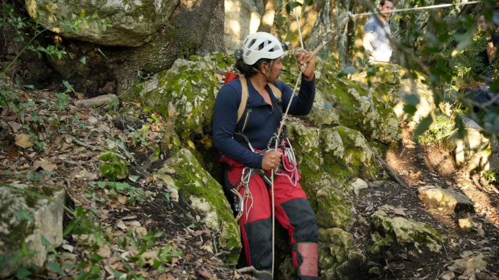 re&scaron;evanje jamarja, francija