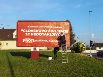 - 12.11.2025. - Predvolilni, predreferendumski plakat pred referendumom o Prostovoljnem končanju življenja 2025.//FOTO: Bojan Velikonja / Foto: Bojan Velikonja