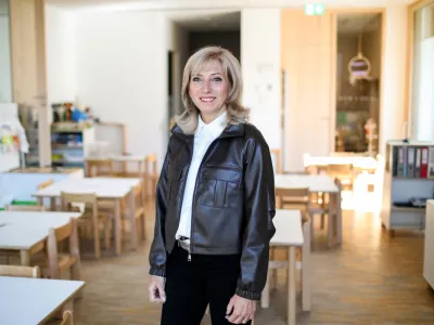 - Janja Bogataj, ravnateljica, letošnja dobitnica nagrade za življensko delo na področju vzgoje in izobraževanja.- 03.10.2025. - Vrtec Kamnitnik, Škofja Loka.//FOTO: Bojan Velikonja